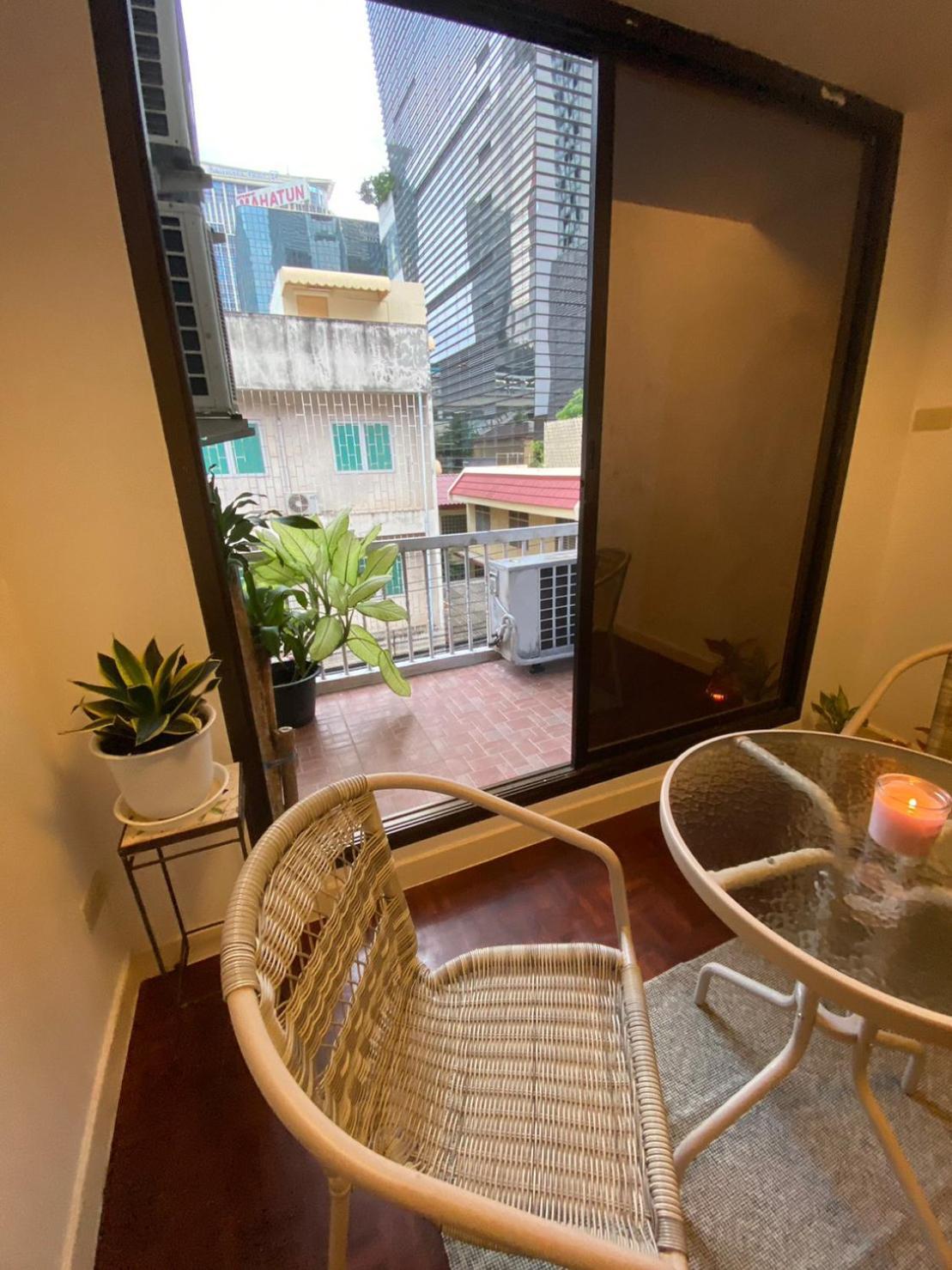 Homey Stay And Cafe By Hematoa Bangkok Exterior photo